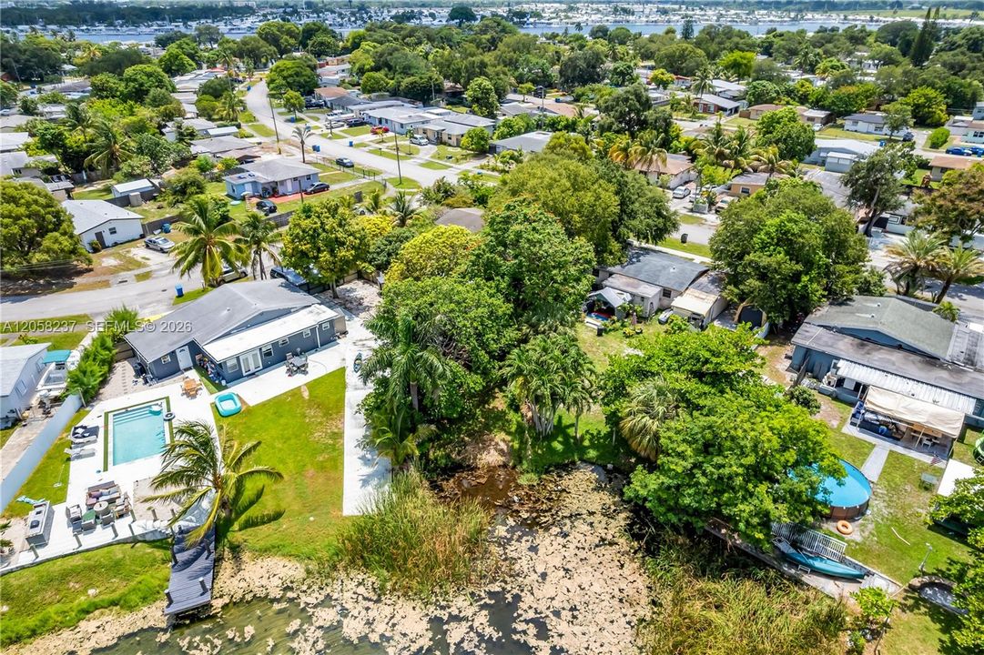 En Venta: $575,000 (2 camas, 2 baños, 1150 Pies cuadrados)