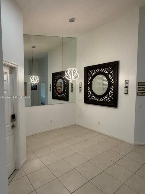 En Venta: $478,000 (2 camas, 2 baños, 1379 Pies cuadrados)