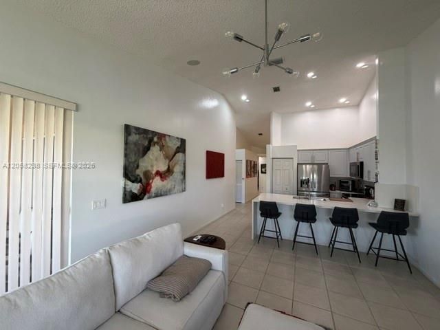 En Venta: $478,000 (2 camas, 2 baños, 1379 Pies cuadrados)