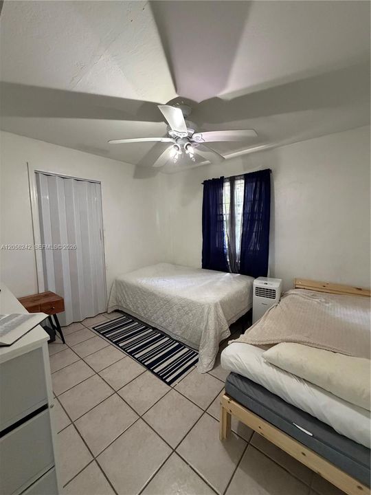En Venta: $380,000 (4 camas, 3 baños, 948 Pies cuadrados)