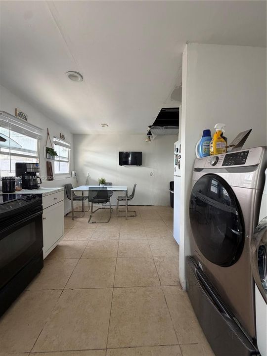 En Venta: $380,000 (4 camas, 3 baños, 948 Pies cuadrados)