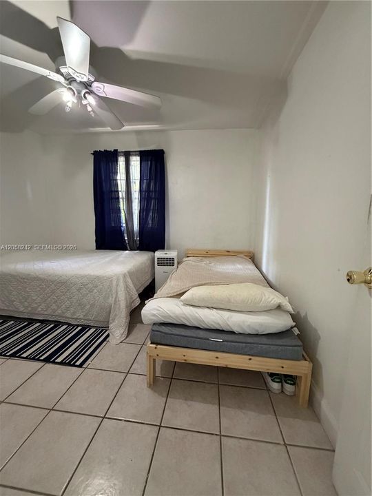 En Venta: $380,000 (4 camas, 3 baños, 948 Pies cuadrados)