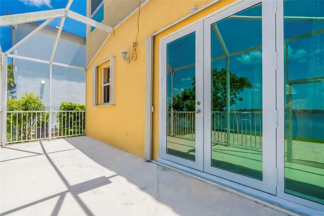 На продажу: $995,000 (5 спален, 3 ванн, 3628 Квадратных фут)