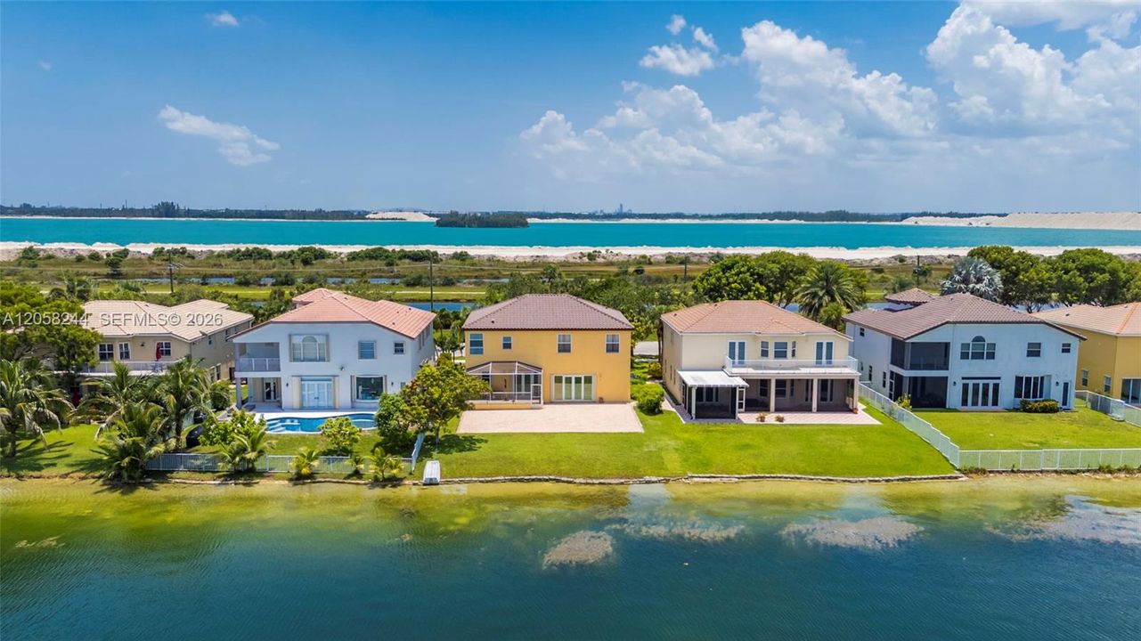 На продажу: $995,000 (5 спален, 3 ванн, 3628 Квадратных фут)