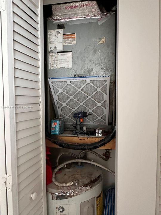 For Rent: $1,750 (1 beds, 1 baths, 645 Square Feet)