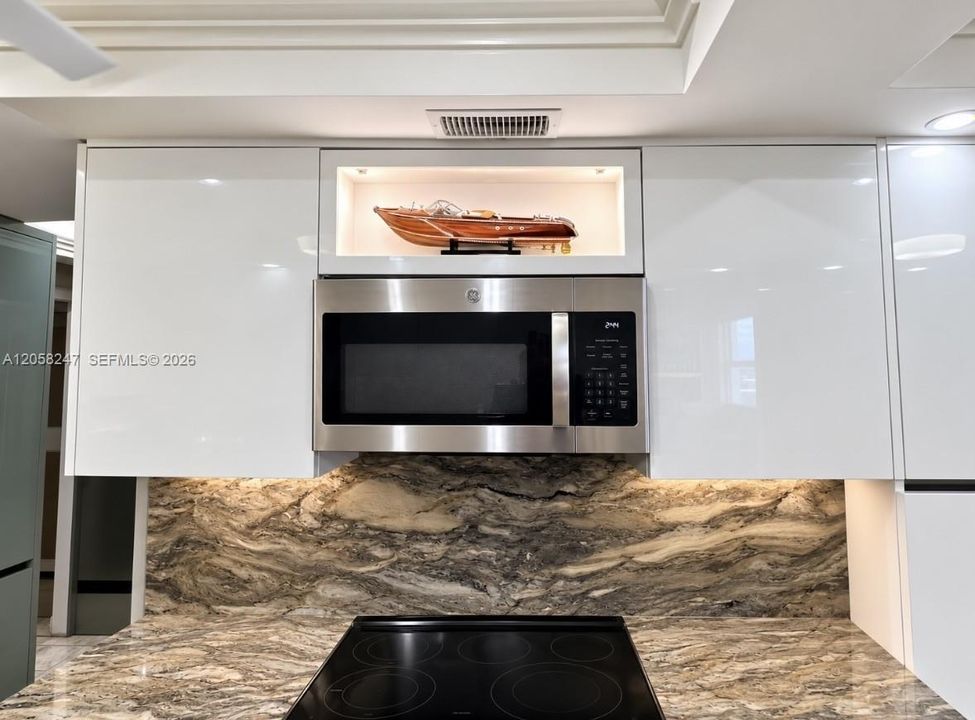 For Sale: $3,000,000 (3 beds, 3 baths, 1985 Square Feet)