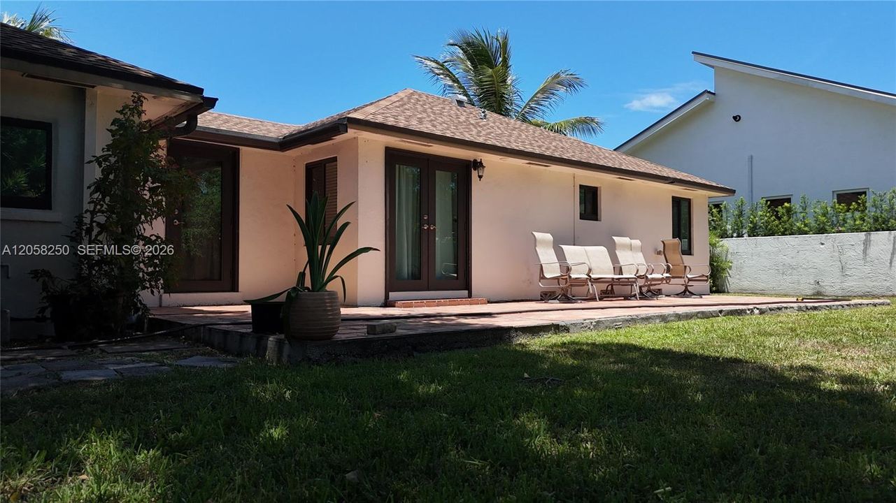 En Renta: $3,995 (3 camas, 2 baños, 1246 Pies cuadrados)