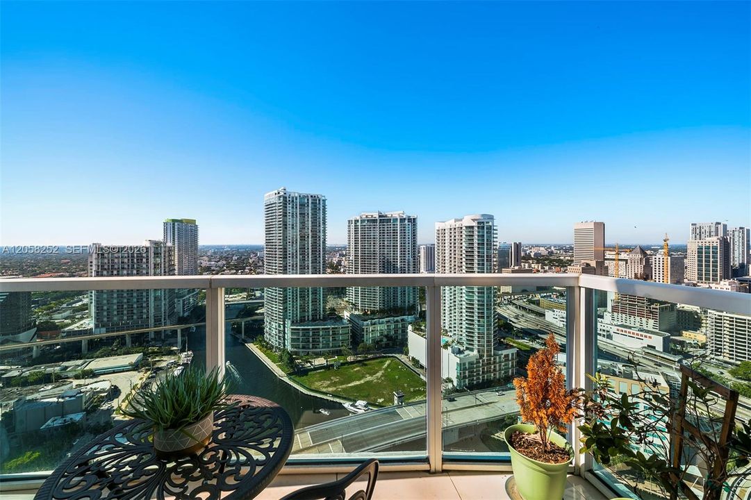 For Rent: $4,000 (2 beds, 2 baths, 1267 Square Feet)