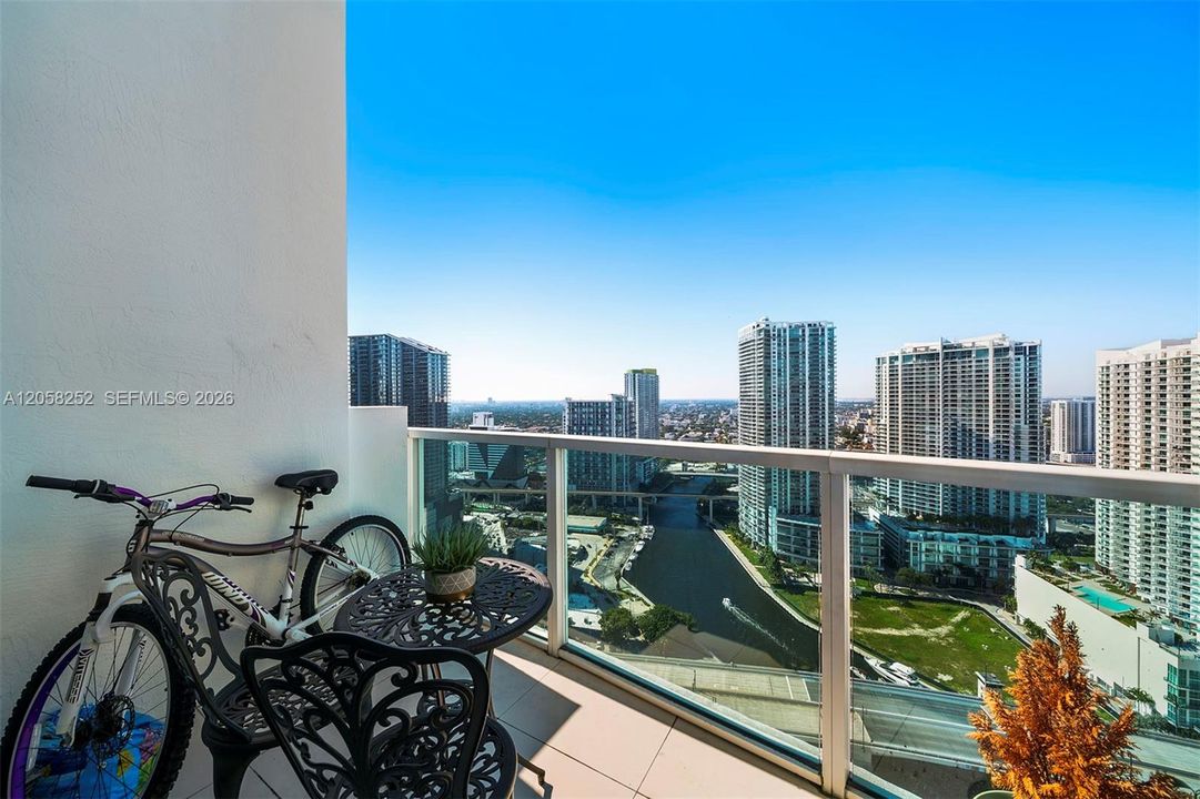 For Rent: $4,000 (2 beds, 2 baths, 1267 Square Feet)