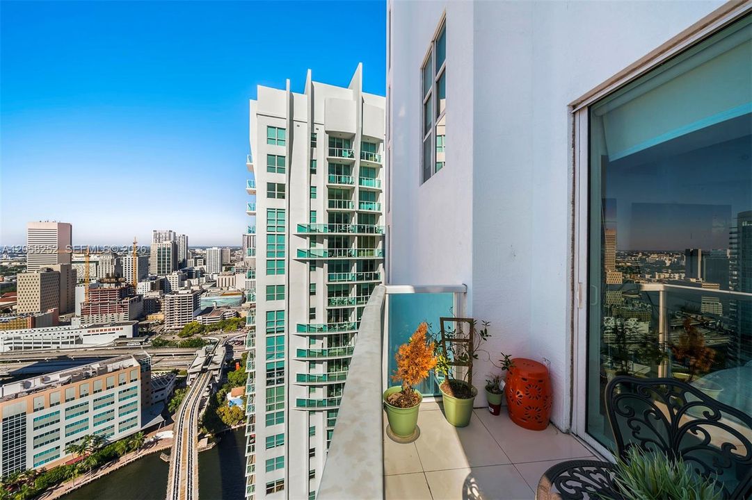 For Rent: $4,000 (2 beds, 2 baths, 1267 Square Feet)
