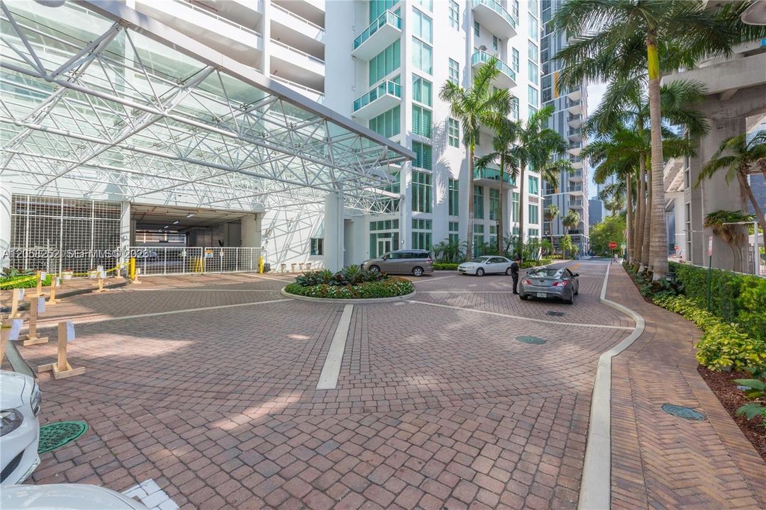 For Rent: $4,000 (2 beds, 2 baths, 1267 Square Feet)