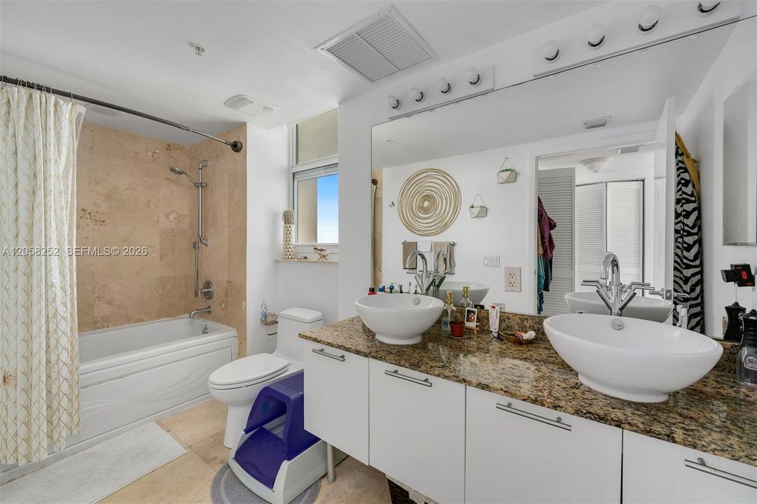 For Rent: $4,000 (2 beds, 2 baths, 1267 Square Feet)