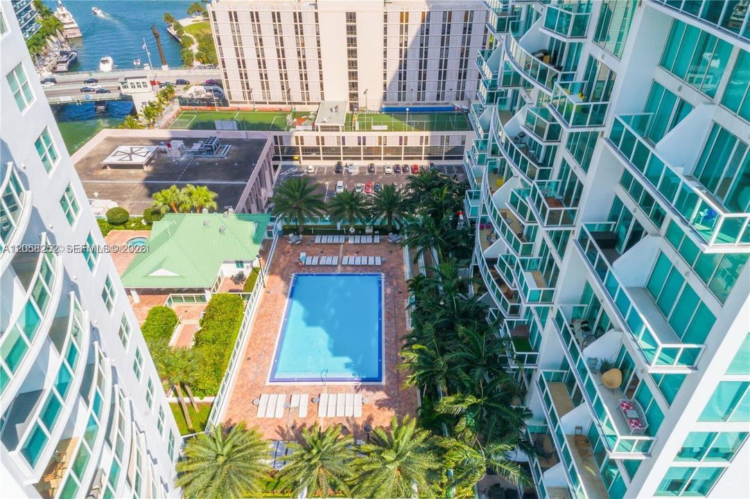 For Rent: $4,000 (2 beds, 2 baths, 1267 Square Feet)