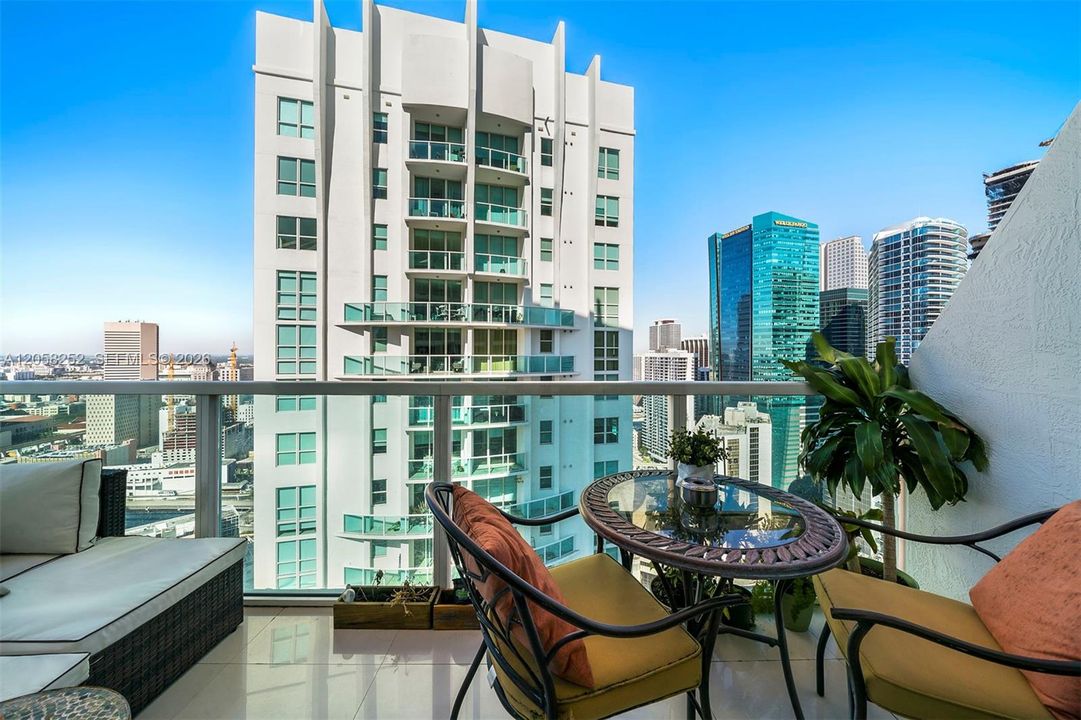 For Rent: $4,000 (2 beds, 2 baths, 1267 Square Feet)