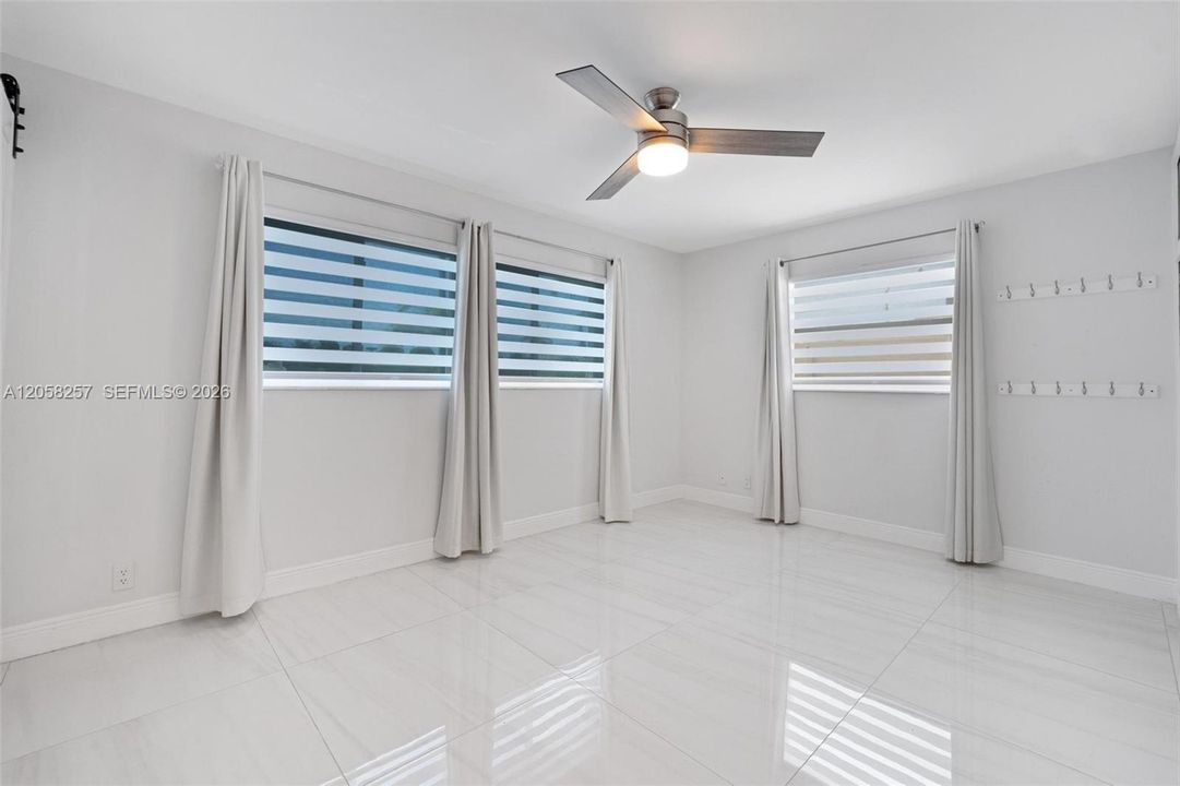 For Sale: $610,000 (4 beds, 2 baths, 1352 Square Feet)