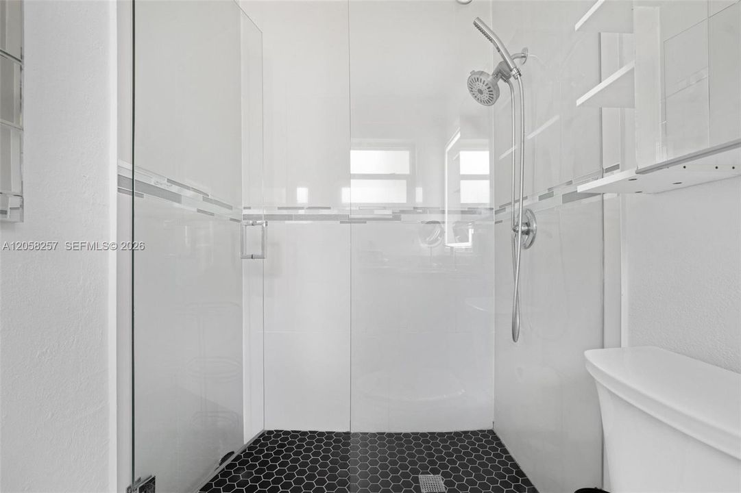 For Sale: $610,000 (4 beds, 2 baths, 1352 Square Feet)