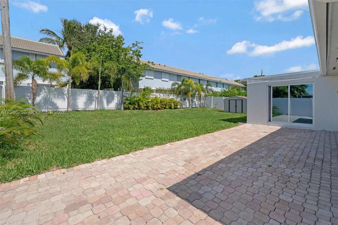 For Sale: $610,000 (4 beds, 2 baths, 1352 Square Feet)