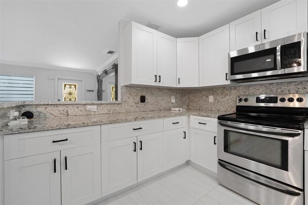 For Sale: $610,000 (4 beds, 2 baths, 1352 Square Feet)