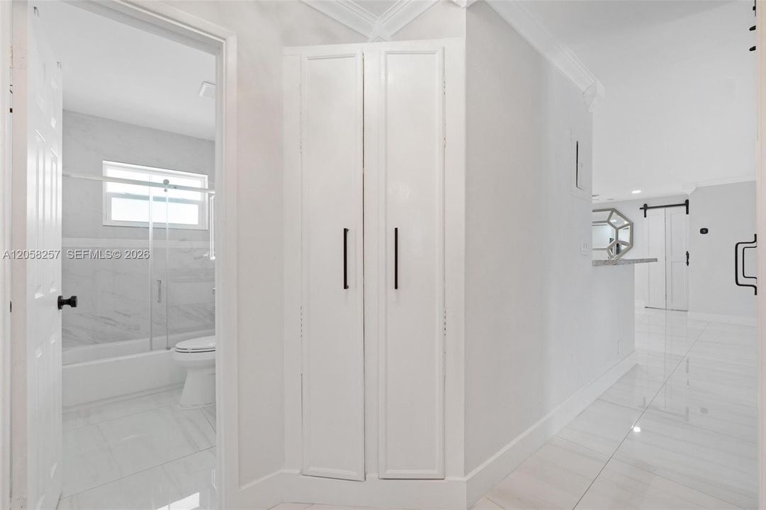 For Sale: $610,000 (4 beds, 2 baths, 1352 Square Feet)