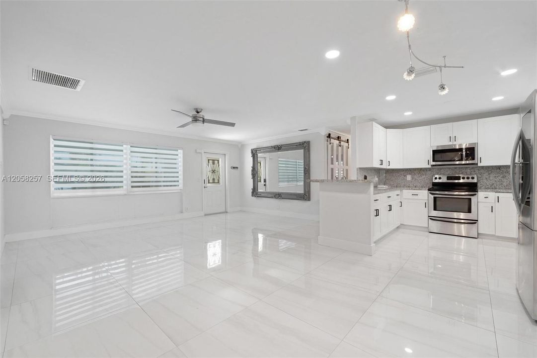 For Sale: $610,000 (4 beds, 2 baths, 1352 Square Feet)