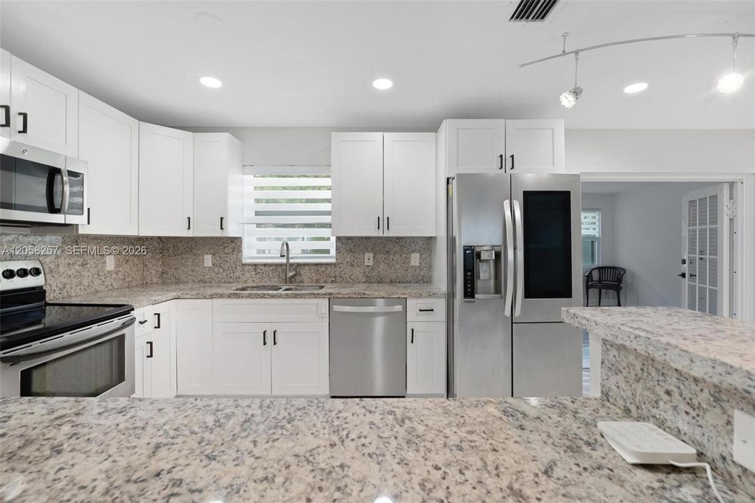 For Sale: $610,000 (4 beds, 2 baths, 1352 Square Feet)