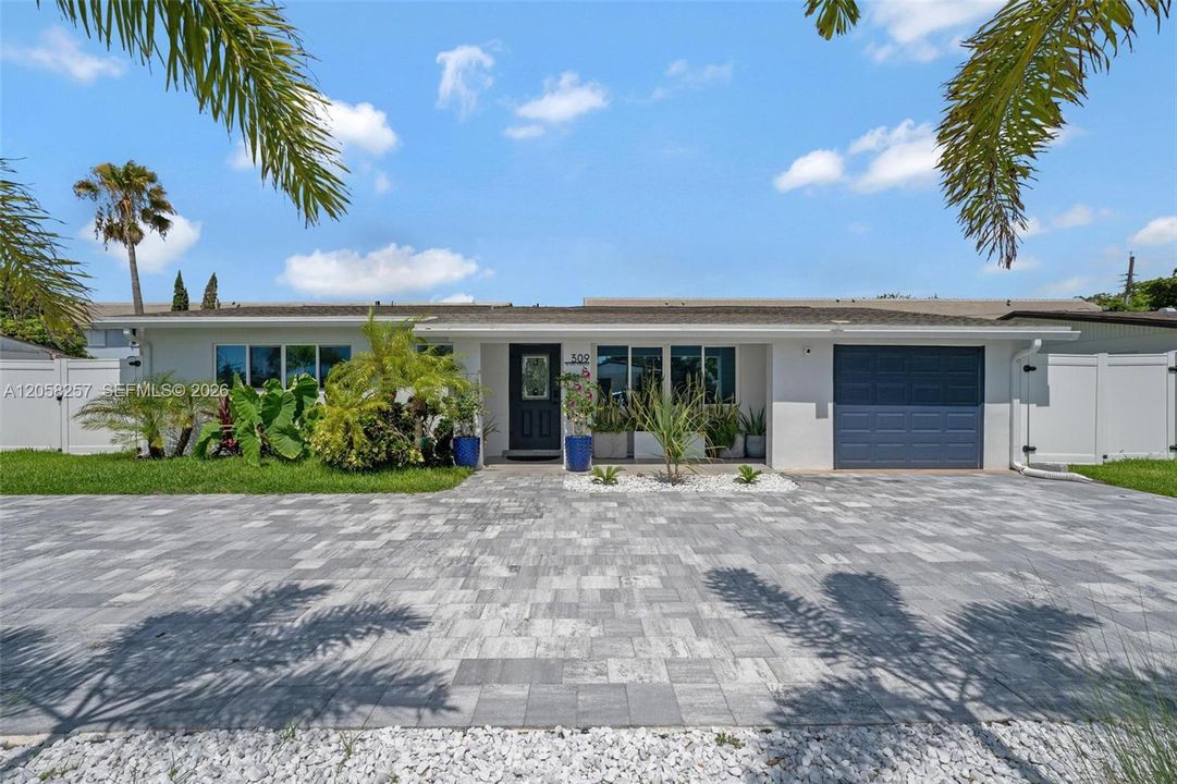 For Sale: $610,000 (4 beds, 2 baths, 1352 Square Feet)