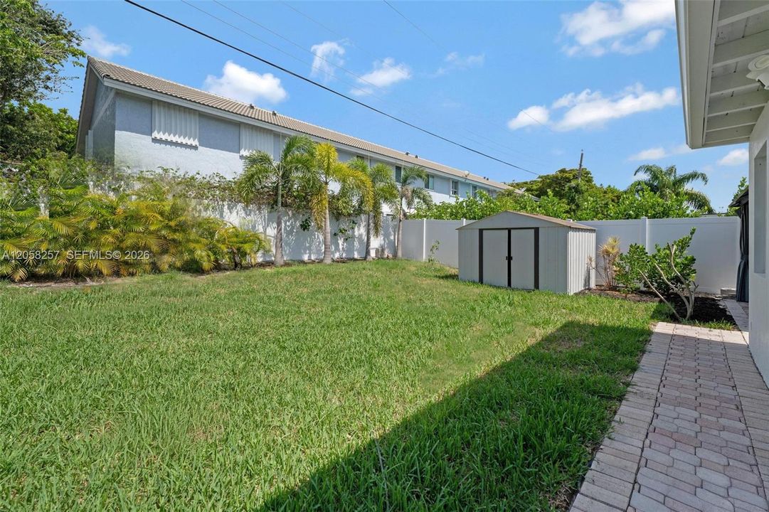 For Sale: $610,000 (4 beds, 2 baths, 1352 Square Feet)