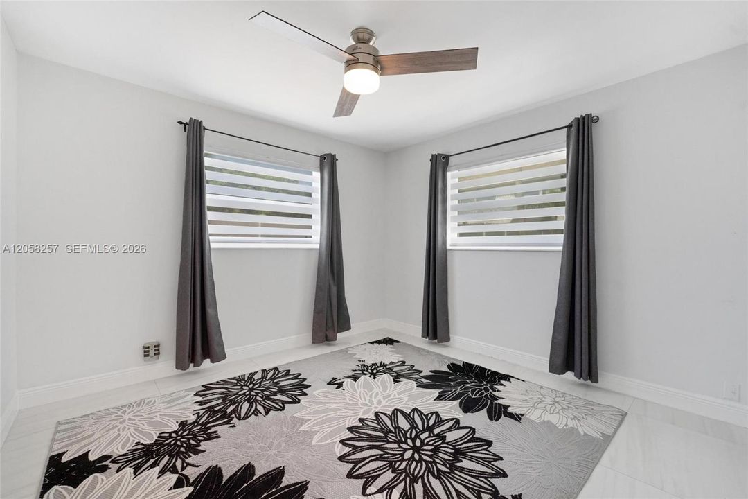 For Sale: $610,000 (4 beds, 2 baths, 1352 Square Feet)