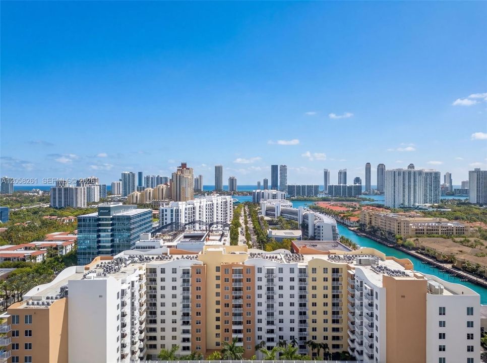 На продажу: $439,000 (2 спален, 2 ванн, 1061 Квадратных фут)