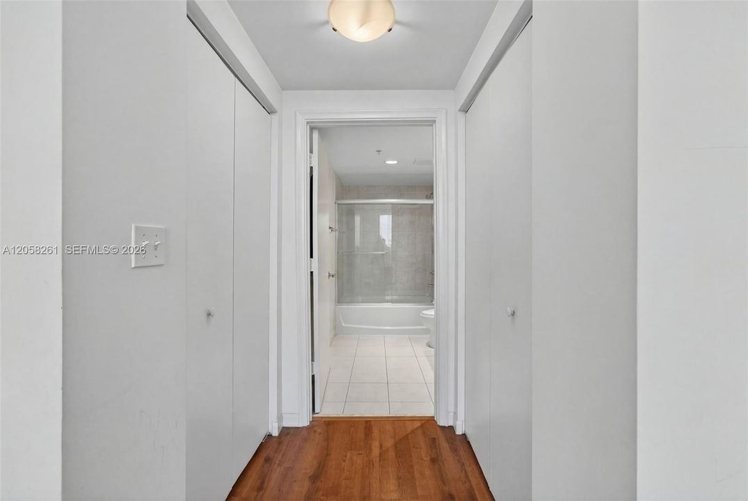 На продажу: $439,000 (2 спален, 2 ванн, 1061 Квадратных фут)