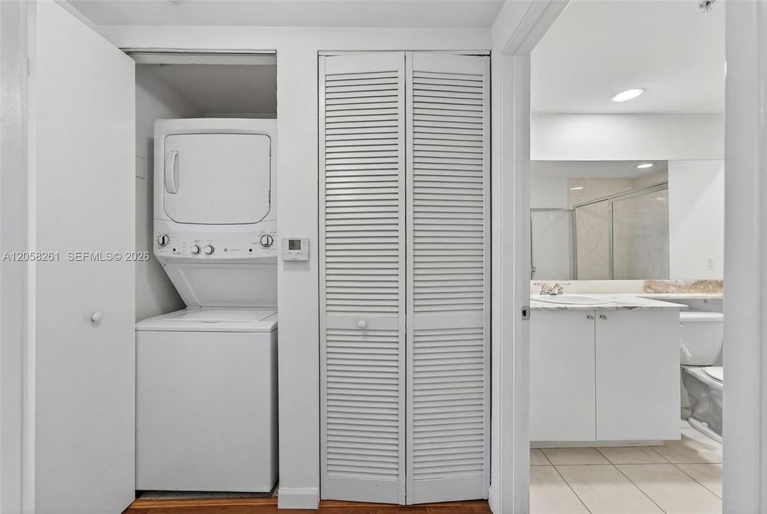 На продажу: $439,000 (2 спален, 2 ванн, 1061 Квадратных фут)