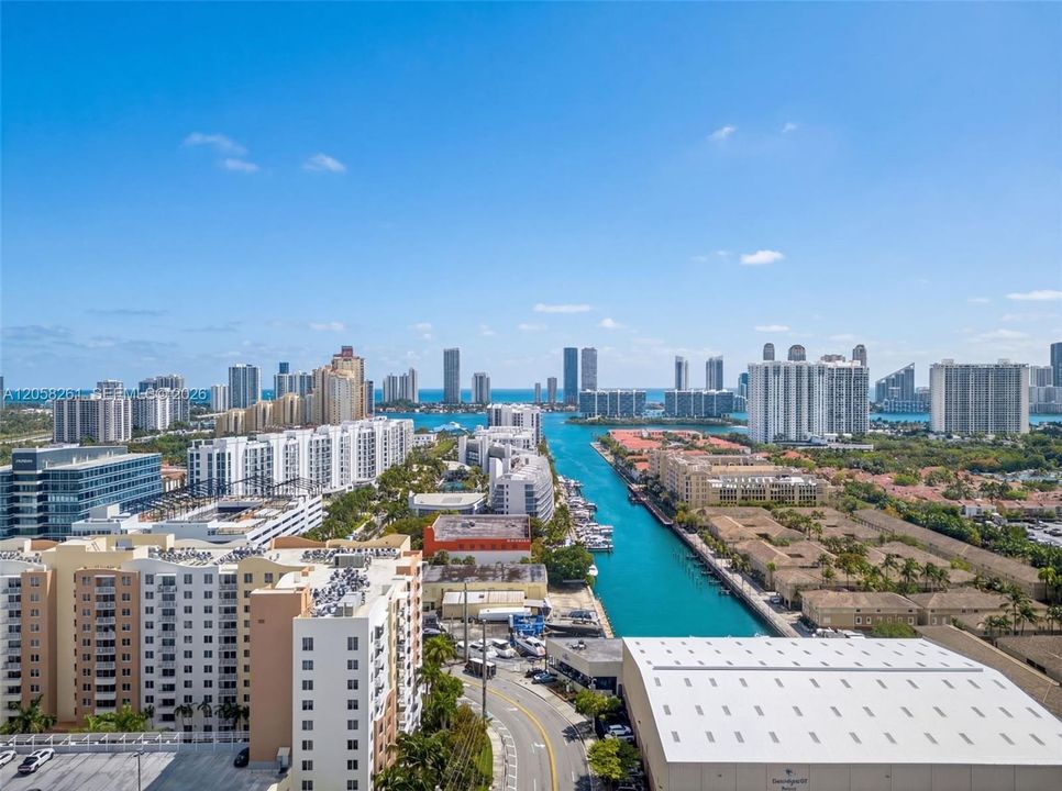 На продажу: $439,000 (2 спален, 2 ванн, 1061 Квадратных фут)