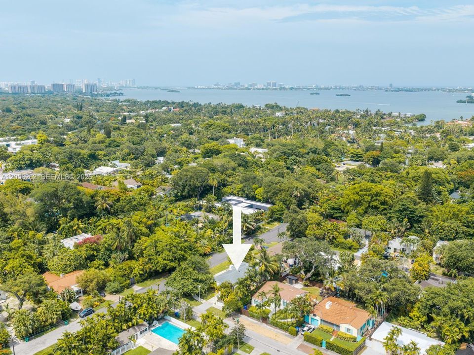 На продажу: $975,000 (3 спален, 2 ванн, 1494 Квадратных фут)