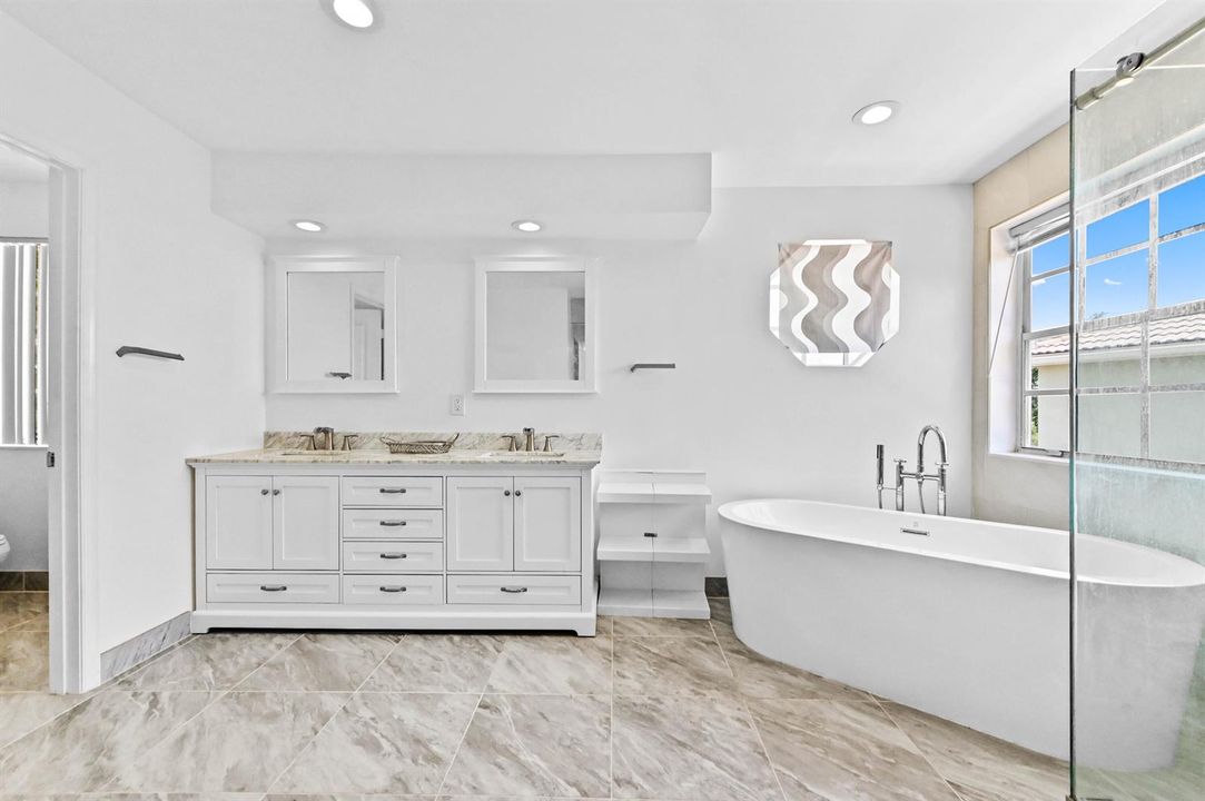 35 Bathroom 04