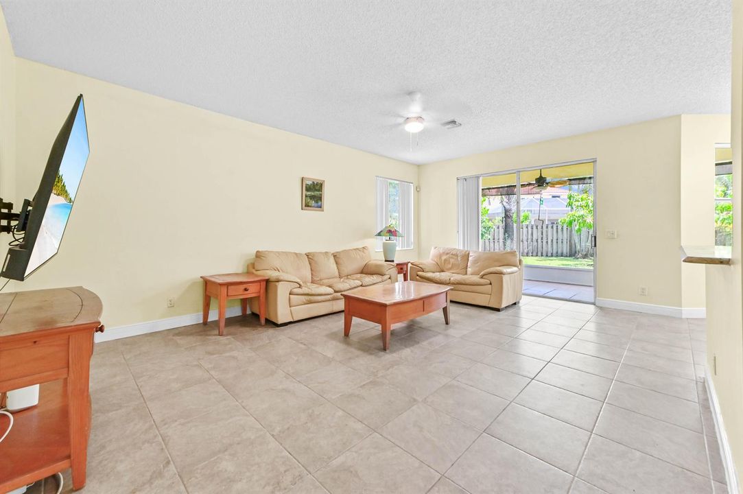 15 Living room 01