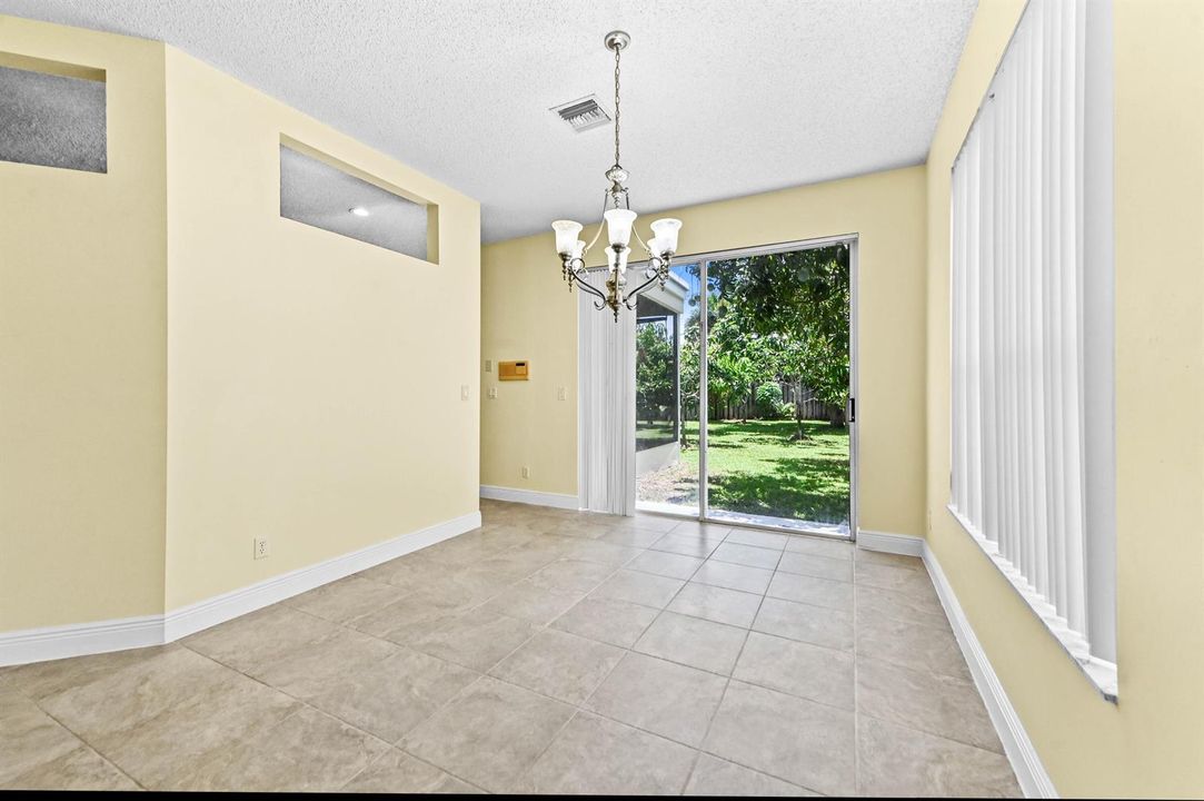 09 Dining area 01