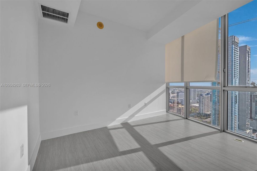 В аренду: $8,000 (2 спален, 2 ванн, 1647 Квадратных фут)