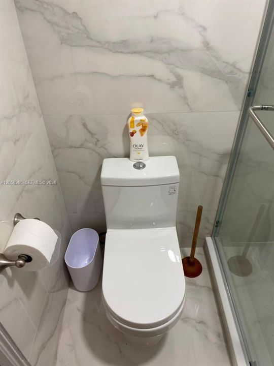 В аренду: $4,800 (2 спален, 2 ванн, 1335 Квадратных фут)