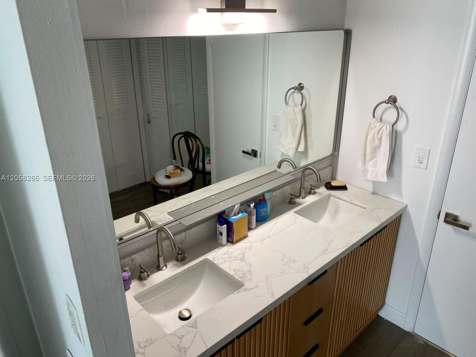 В аренду: $4,800 (2 спален, 2 ванн, 1335 Квадратных фут)