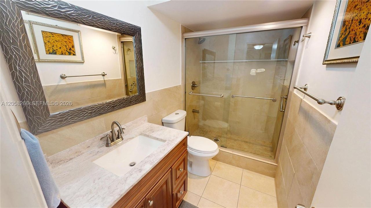 На продажу: $129,900 (2 спален, 2 ванн, 1041 Квадратных фут)