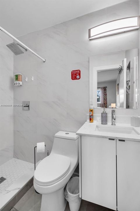 В аренду: $3,700 (3 спален, 2 ванн, 1518 Квадратных фут)
