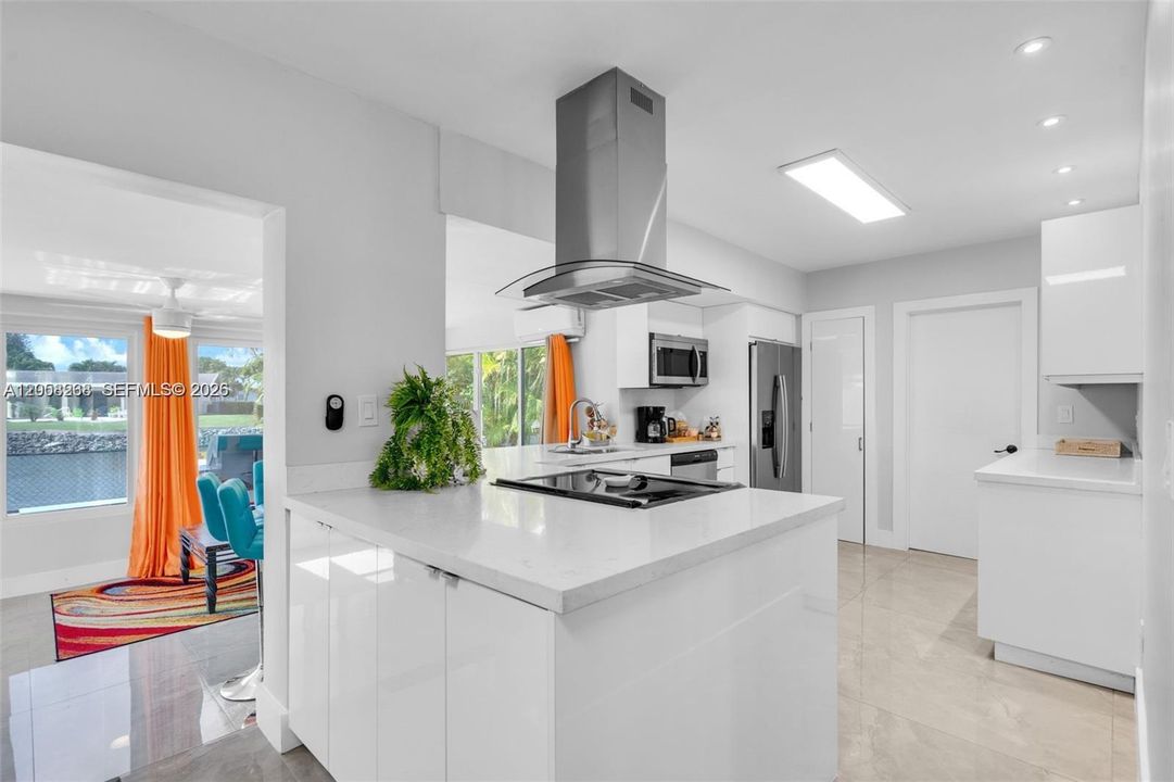 В аренду: $3,700 (3 спален, 2 ванн, 1518 Квадратных фут)
