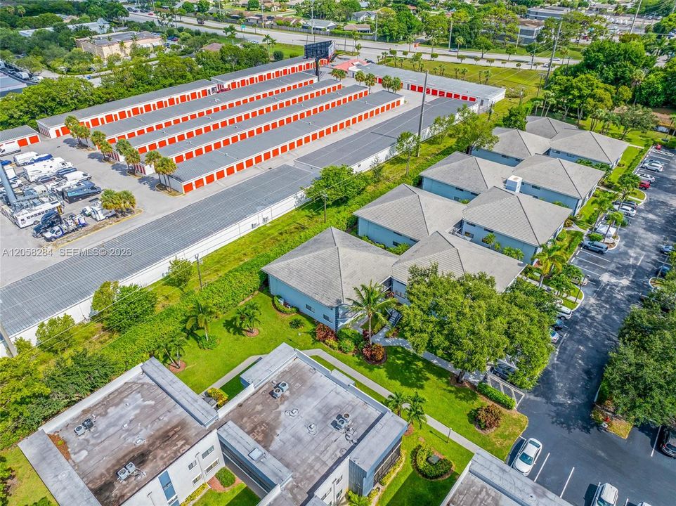 На продажу: $149,950 (2 спален, 2 ванн, 1170 Квадратных фут)