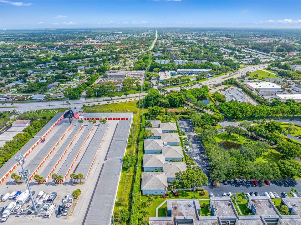 На продажу: $149,950 (2 спален, 2 ванн, 1170 Квадратных фут)