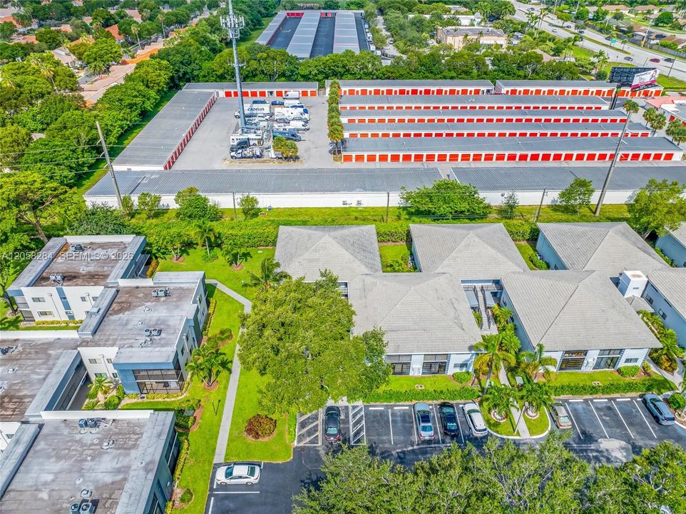 На продажу: $149,950 (2 спален, 2 ванн, 1170 Квадратных фут)