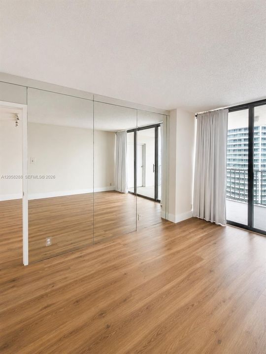 На продажу: $435,000 (1 спален, 1 ванн, 1064 Квадратных фут)