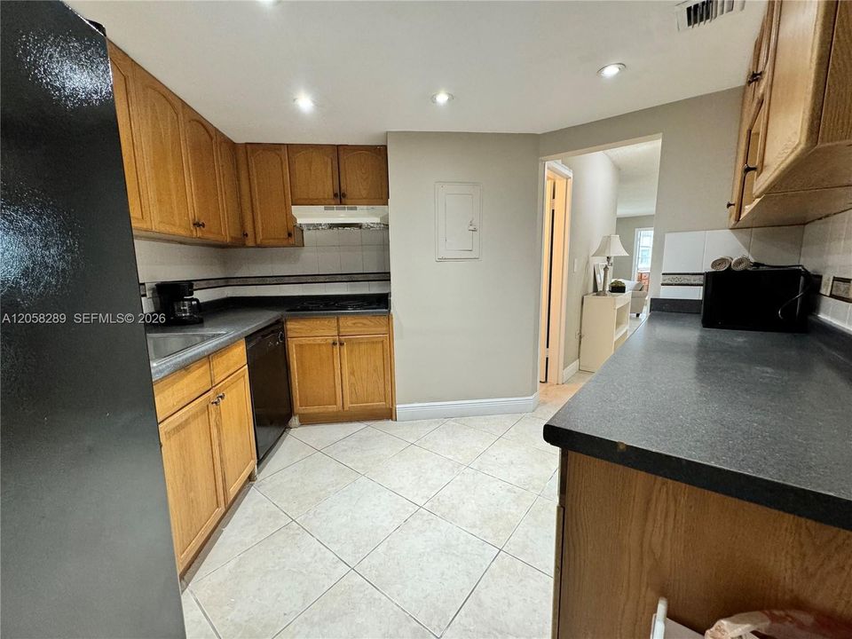 В аренду: $2,950 (2 спален, 2 ванн, 990 Квадратных фут)