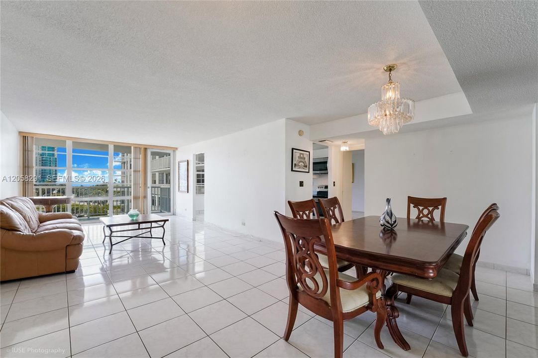 For Sale: $385,000 (2 beds, 2 baths, 1488 Square Feet)