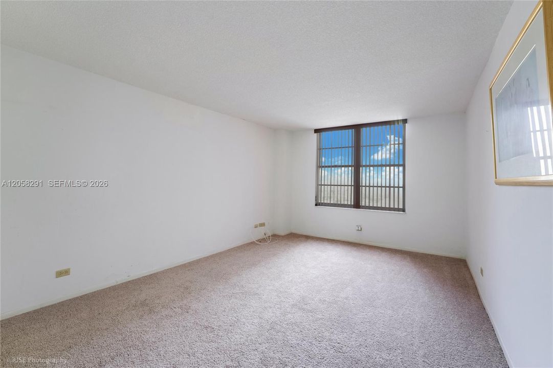 For Sale: $385,000 (2 beds, 2 baths, 1488 Square Feet)
