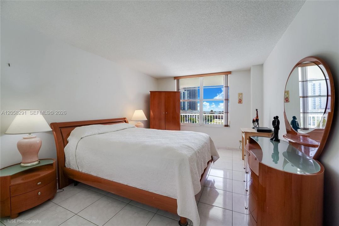 For Sale: $385,000 (2 beds, 2 baths, 1488 Square Feet)